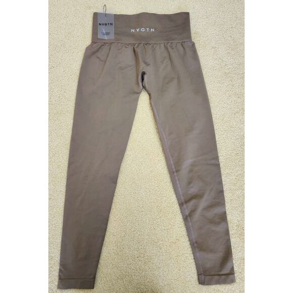 Navigation Solid & Seamless Leggings - Picture 3 of 5